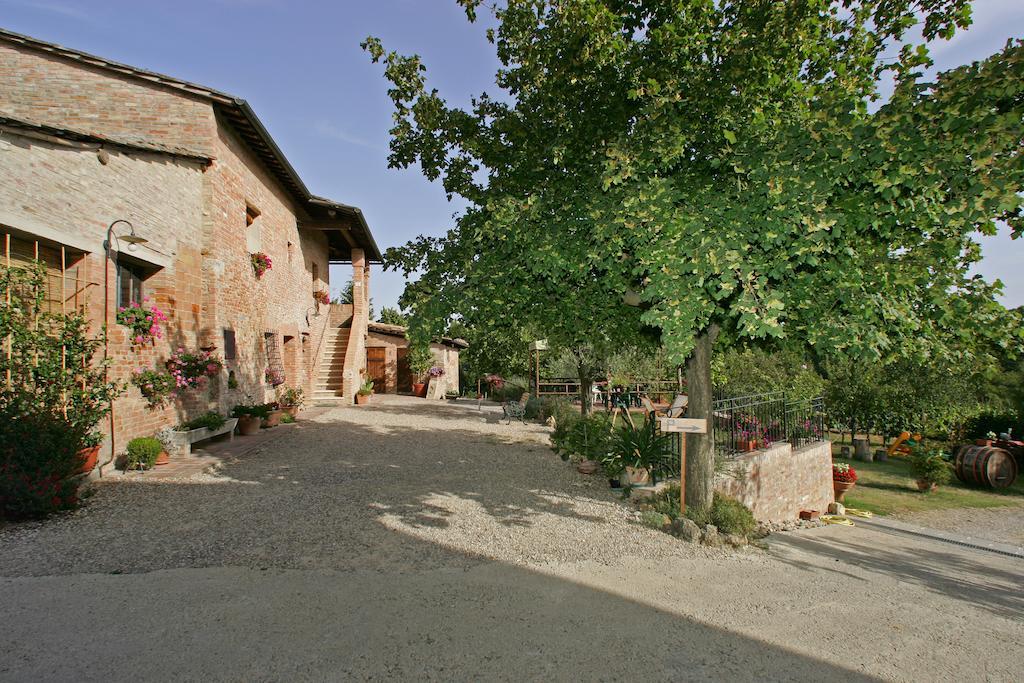 Podere Il Pero Сиена Екстериор снимка