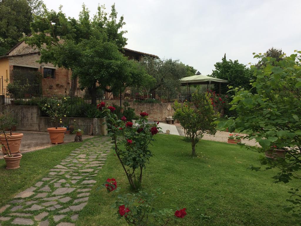 Podere Il Pero Сиена Екстериор снимка
